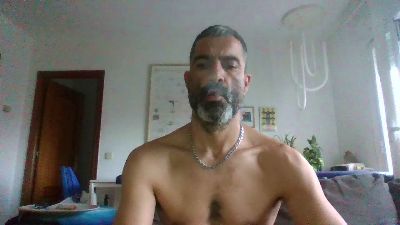 hotreds webcam cam4 model stream image