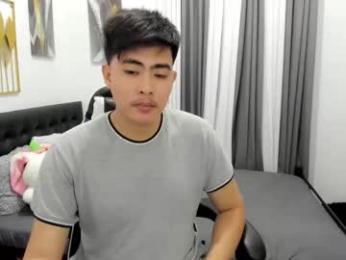 louie_cute_asian webcam model stream image