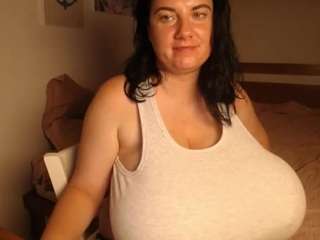 alisiaparril webcam camsoda model stream image
