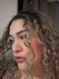 Sara_smiiith211 webcam model stream image