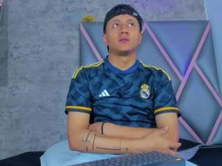 leo-hot23 webcam camsoda model stream image