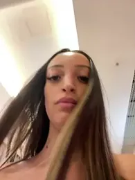 BelleLouiseVp webcam model stream image