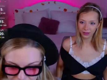 elariswave webcam model stream image