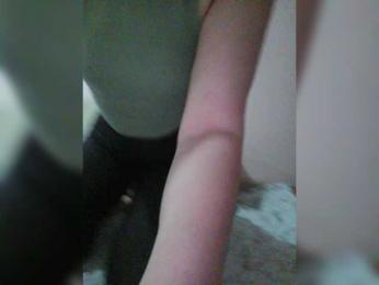 EmmiHot webcam model stream image