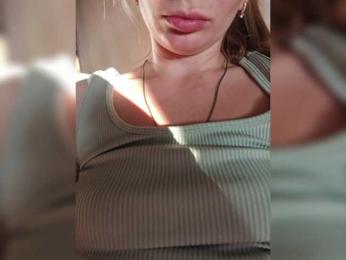 EmmiHot webcam model stream image