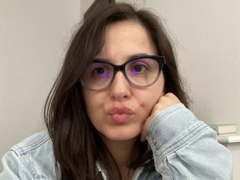 SophieLou webcam model stream image
