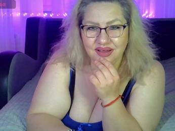 AngelinaGlam webcam model stream image