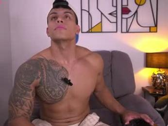 tyler_muscle webcam model stream image
