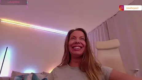 Nova-Lee webcam model stream image