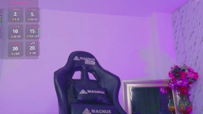 lararoberts_ webcam model stream image