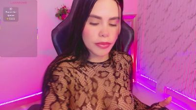 lararoberts_ webcam model stream image