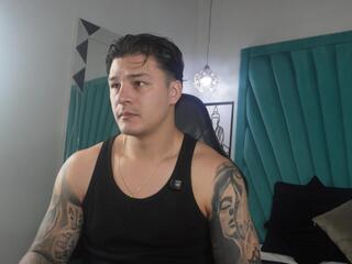 Dominick Walker webcam model stream image