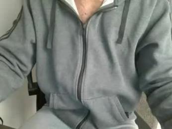 uhhuhyea webcam model stream image