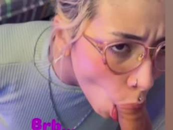 doll_and_sex webcam model stream image