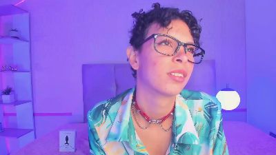 AliceMadnes webcam model stream image