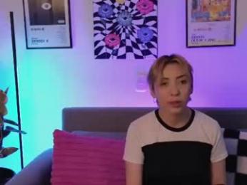 violettgrey_ webcam model stream image