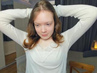 Emilia Dollins webcam model stream image