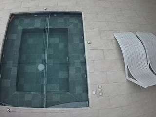 voyeurcam-casa-salsa-hottub-view webcam model stream image