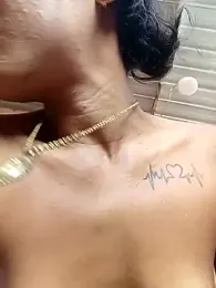 chikivivi- webcam stripchat model stream image