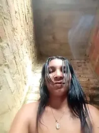chikivivi- webcam model stream image