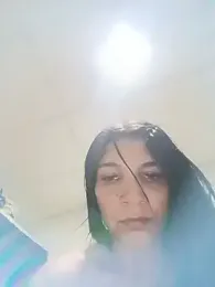 chikivivi- webcam model stream image