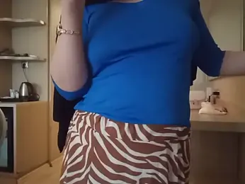 gizzz34 webcam stripchat model stream image