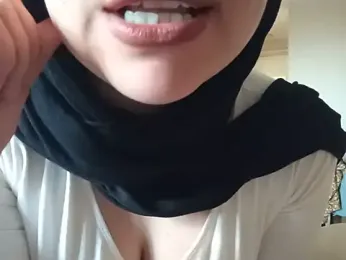 gizzz34 webcam stripchat model stream image