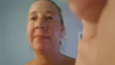Leslie82 webcam model stream image