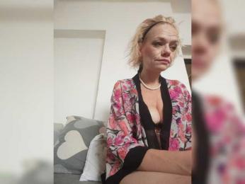 evittaellite1- webcam model stream image
