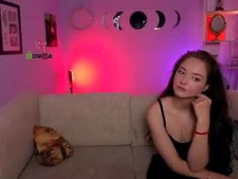 eva_smiith_ webcam model stream image