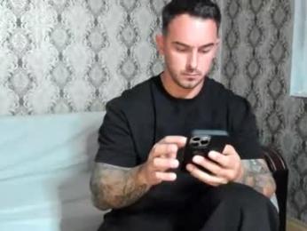 2sexymuscles webcam model stream image