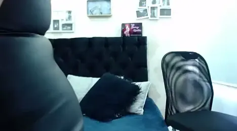 ChristinMooree webcam model stream image