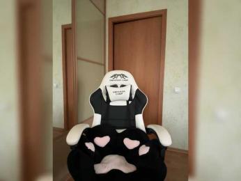 Alisia4 webcam model stream image