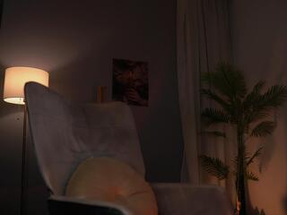 Serena Grant webcam model stream image