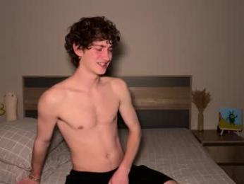 aronyou_win webcam chaturbate model stream image