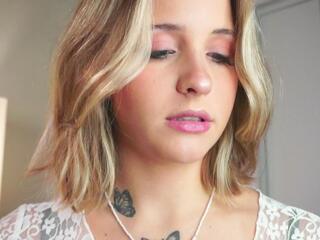 Jaye Hartinger webcam model stream image
