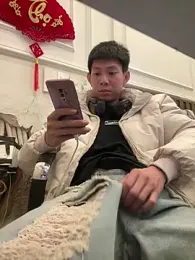 linh21107 webcam model stream image