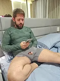 RipMyUnderwear webcam model stream image