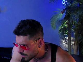 Dennis Cox webcam flirt4free model stream image