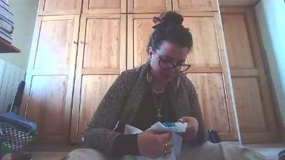 AliceBehind webcam model stream image