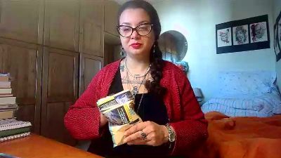 AliceBehind webcam model stream image