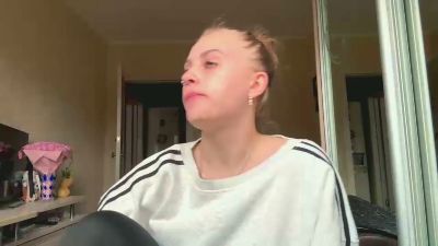 AshtonHutyra webcam model stream image