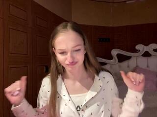 Diane Litle webcam model stream image