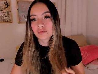 lindadelavega webcam camsoda model stream image