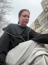 AlishaOfThorns webcam model stream image