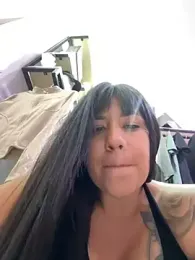 kim_monti webcam model stream image