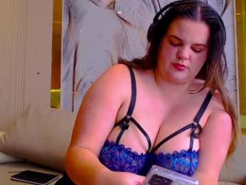 wow_its_kaitlyn webcam model stream image