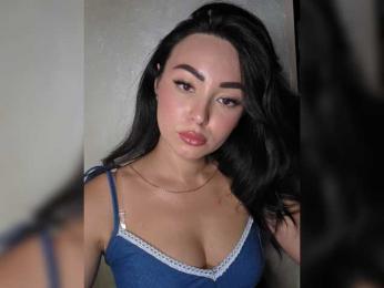 Brunetkaaaa webcam model stream image