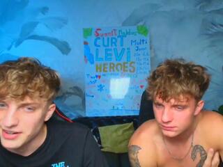 Curt & Levi webcam model stream image