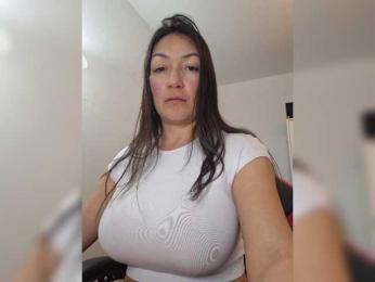 cristalboom webcam model stream image